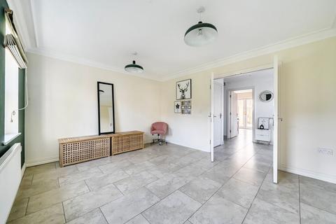 4 bedroom end of terrace house for sale, Hunt Street, Old Town SN1