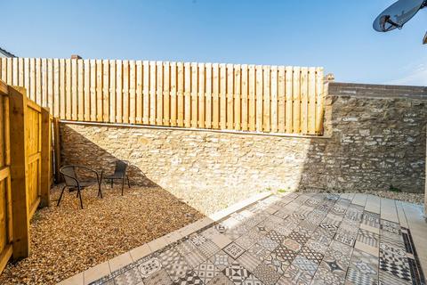 4 bedroom end of terrace house for sale, Hunt Street, Old Town SN1