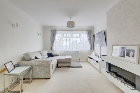 3 bedroom semi-detached house for sale, Woodcote Way, Benfleet SS7