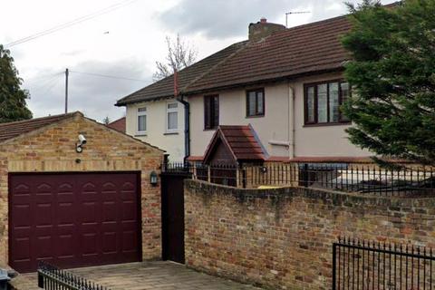 4 bedroom semi-detached house for sale, London E4