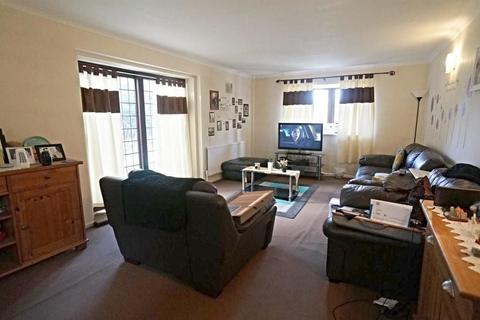 4 bedroom semi-detached house for sale, London E4