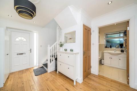 3 bedroom semi-detached house to rent, Myra Street, Abbey Wood