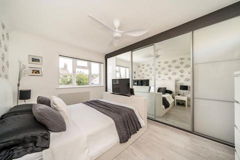 3 bedroom semi-detached house to rent, Myra Street, Abbey Wood
