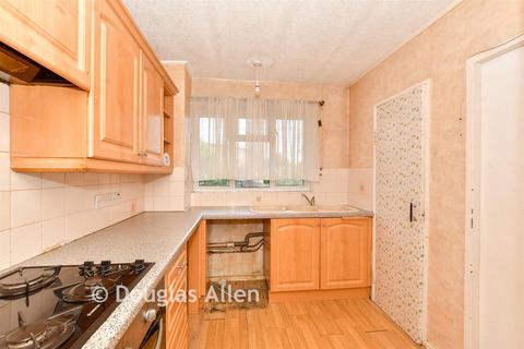 3 bedroom flat for sale, Dyson Road, London E11
