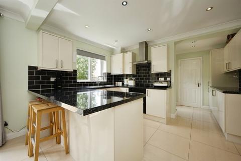 4 bedroom detached house for sale, Salisbury Road, Flitwick, BEDFORD