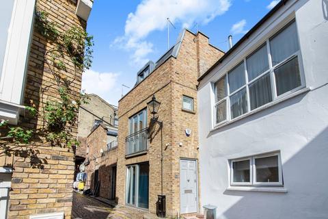 1 bedroom mews to rent, Vernon Yard, London W11