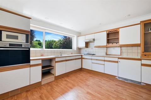 2 bedroom detached bungalow for sale, Chalgrove Road, Sutton