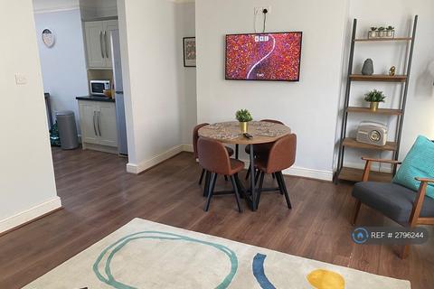 2 bed flat/apartment for rent in Bank St, Ashford, TN23