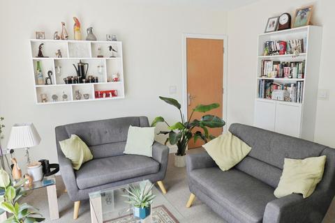 2 bedroom flat for sale, Shot Tower Close, Chester, CH1