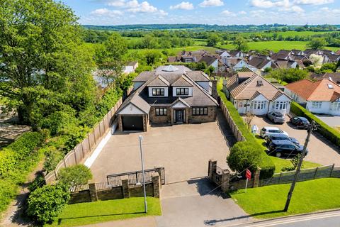 4 bedroom detached house for sale, Bower Hill, Epping