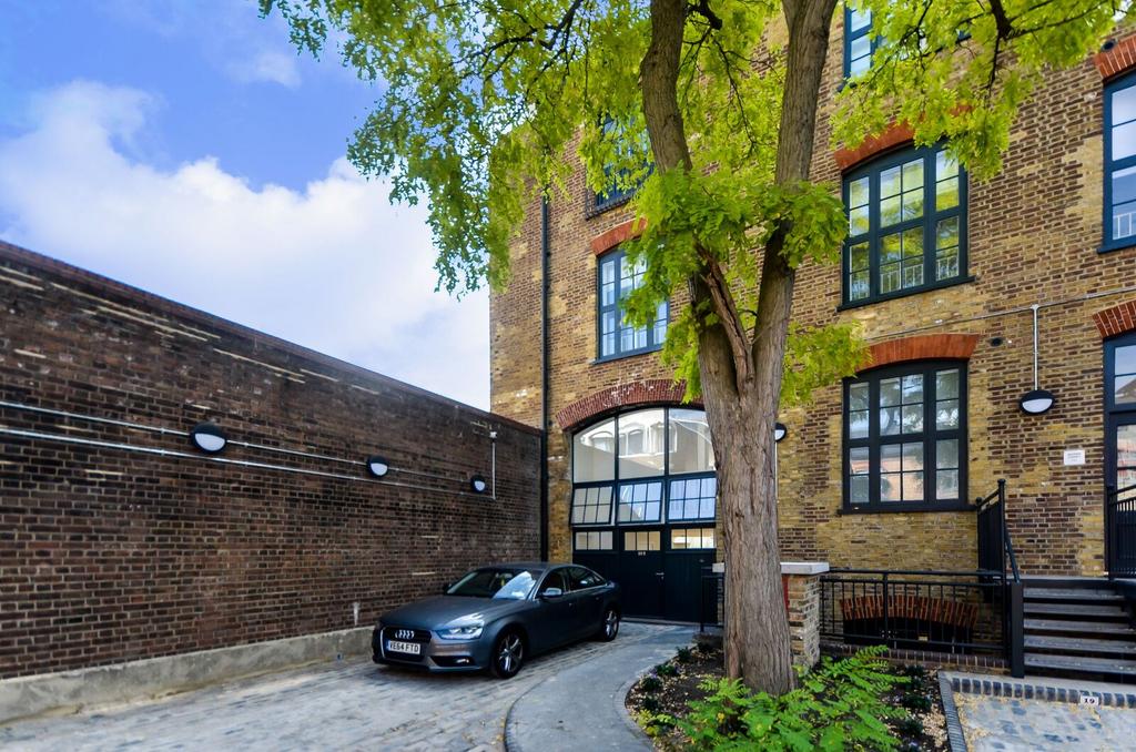 Apartment in London - View 3