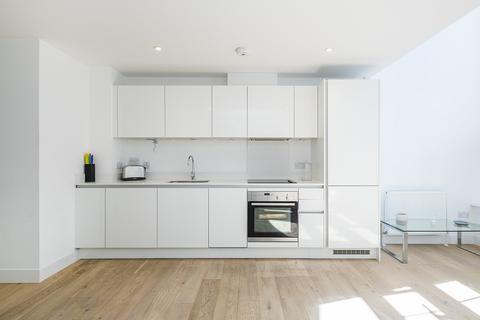 1 bedroom maisonette to rent, Clyde Square, E14