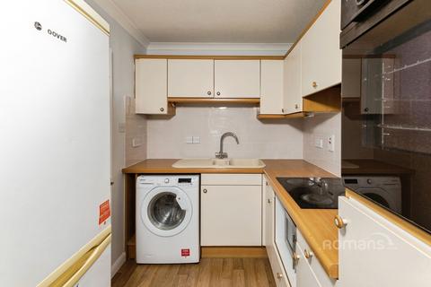 undefined, Lynden Mews, Dale Road, Reading, RG2
