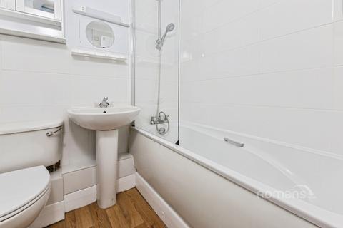 undefined, Lynden Mews, Dale Road, Reading, RG2