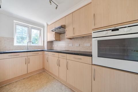 1 bedroom flat for sale, Stafford Road, Caterham CR3