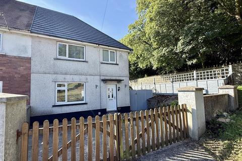 3 bedroom semi-detached house for sale, Maesyrhaf, Cross Hands, Llanelli