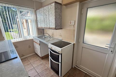 3 bedroom semi-detached house for sale, Maesyrhaf, Cross Hands, Llanelli