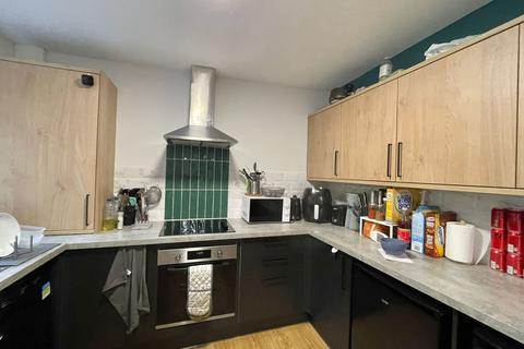 4 bedroom terraced house to rent, Rhondda Street, Swansea, SA1