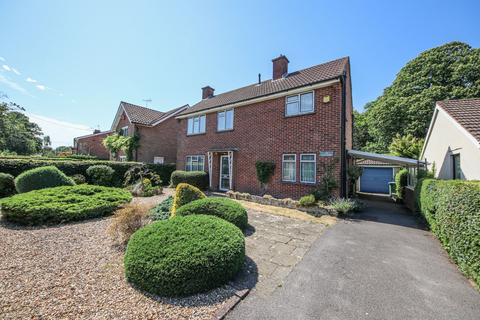 3 bedroom detached house for sale, Pine Drive, Southampton SO18