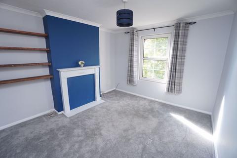 1 bedroom flat for sale, London Road, Buckinghamshire HP11
