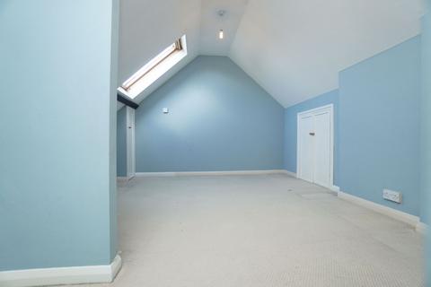 1 bedroom flat for sale, London Road, Buckinghamshire HP11