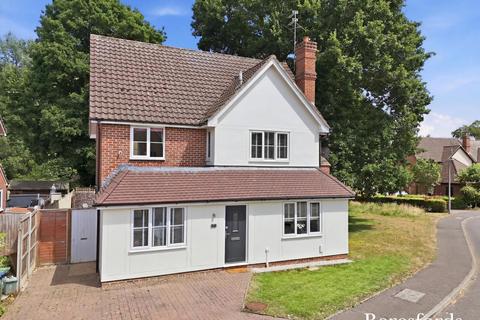 4 bedroom detached house for sale, Spring Way, Sible Hedingham, CO9