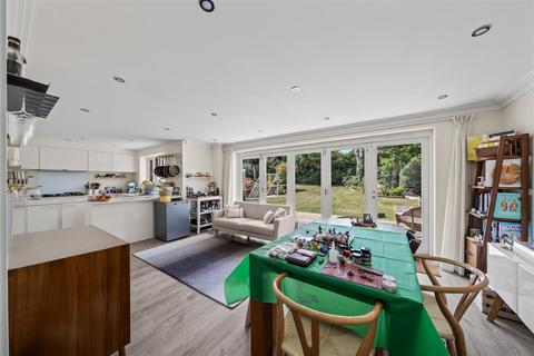 5 bedroom detached house for sale, Greencroft, Guildford