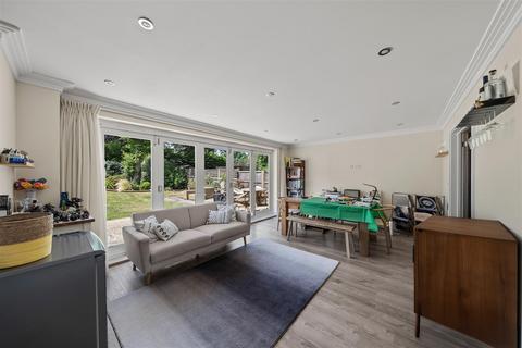 5 bedroom detached house for sale, Greencroft, Guildford