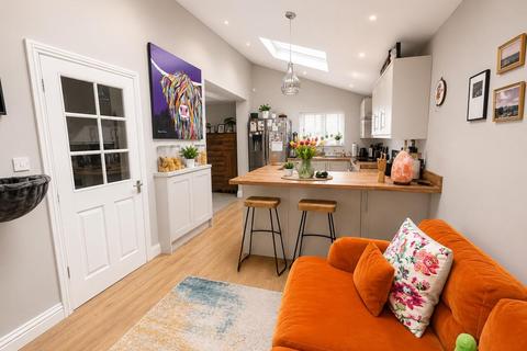 3 bedroom house to rent, The Oval, Otley, West Yorkshire, UK, LS21