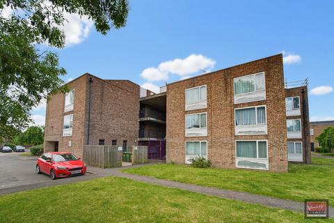 Bristol Close, Stanwell, Staines, TW19 7DE