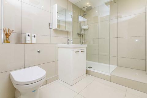 2 bedroom flat to rent, Chasewood Park, Harrow HA1