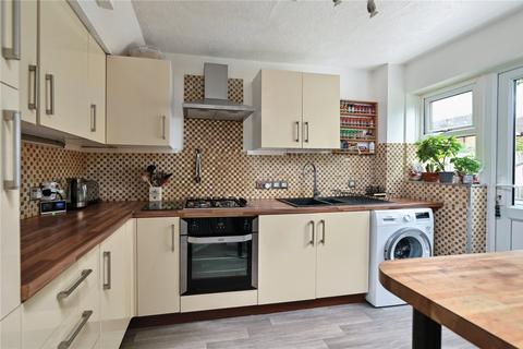 3 bedroom detached house for sale, Larch Way, Hampshire GU14