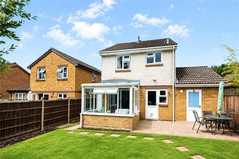 3 bedroom detached house for sale, Larch Way, Hampshire GU14