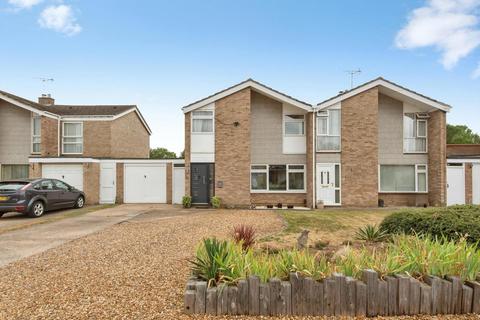 3 bedroom semi-detached house for sale, Riverside Gardens, Biggleswade, Bedfordshire, SG18