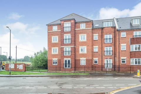 4 bed flat/apartment for rent in Bread and Meat Close, WARWICK, CV34