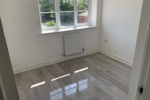 3 bedroom semi-detached house to rent, Nether View, Bolsover, CHESTERFIELD