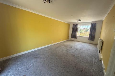 3 bedroom townhouse to rent, Whincover Gardens, Leeds