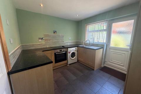 3 bedroom townhouse to rent, Whincover Gardens, Leeds
