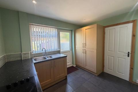 3 bedroom townhouse to rent, Whincover Gardens, Leeds