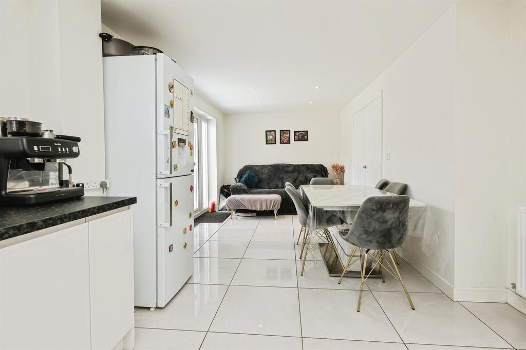 House in Dudley, West Midlands - View 4