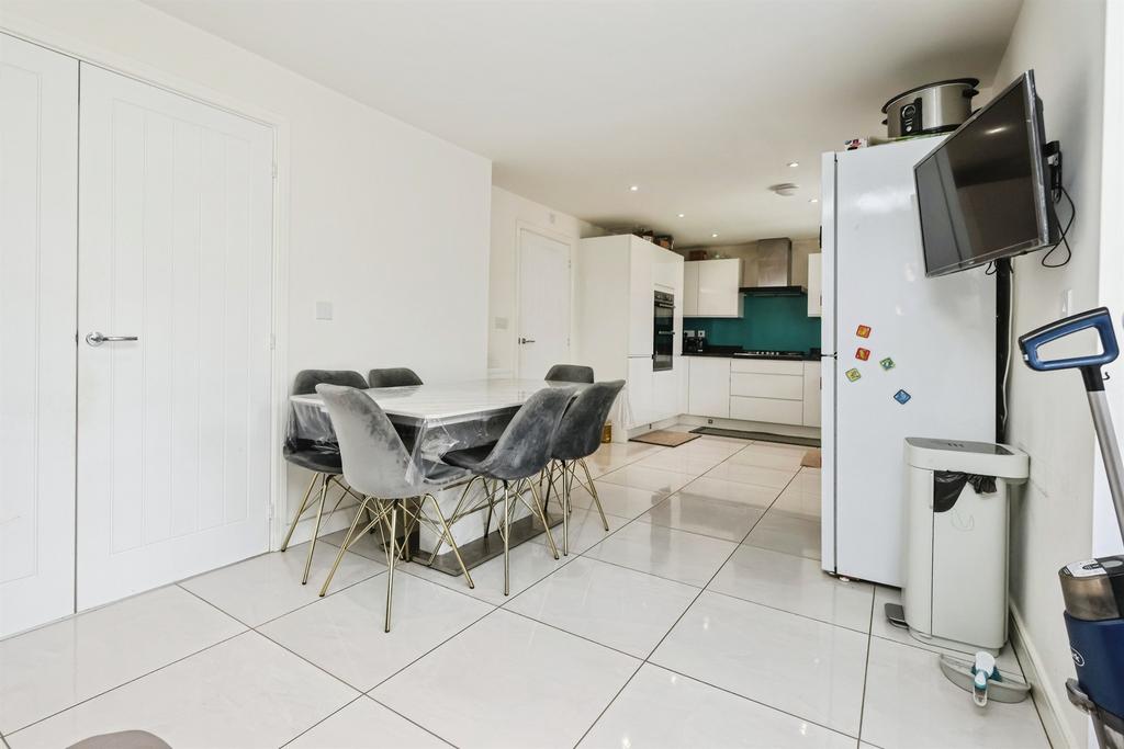 House in Dudley, West Midlands - More