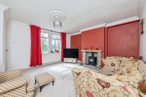 3 bedroom terraced house for sale, Turnshaw Road, Kirkburton, Huddersfield