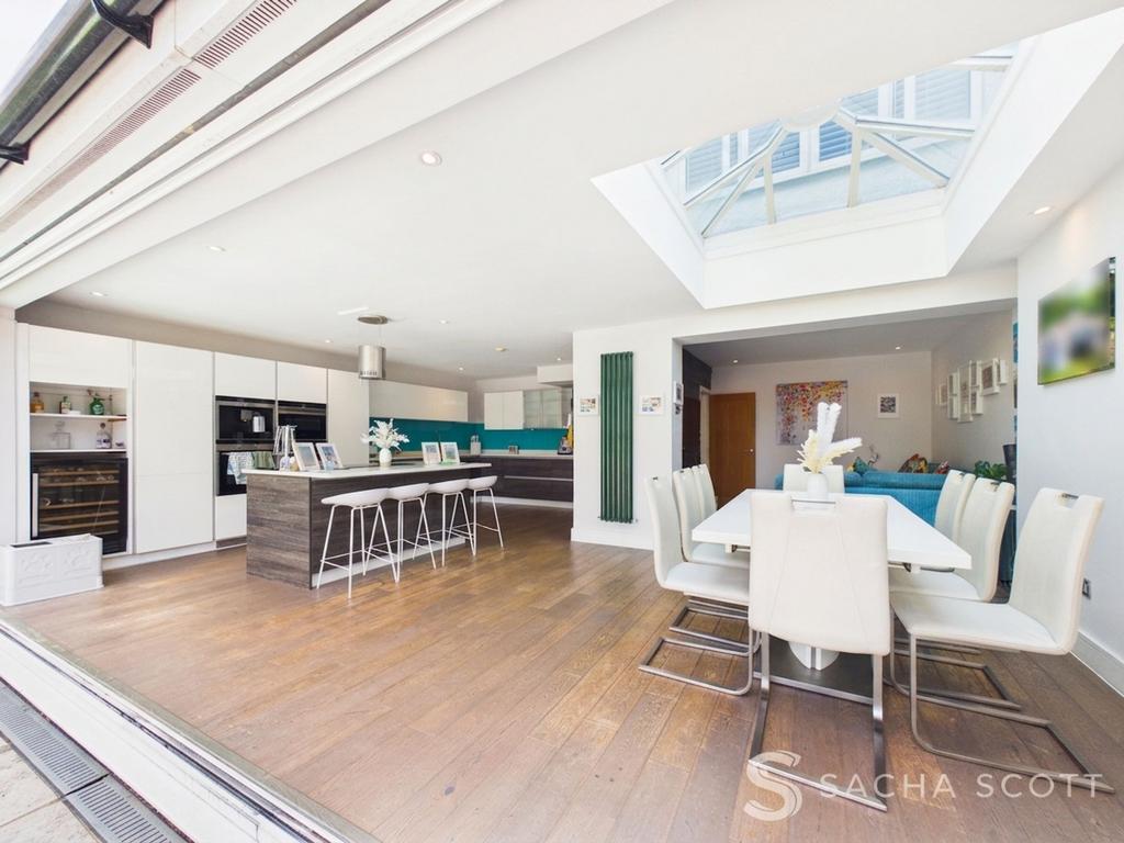 Kitchen / Breakfast / Diner