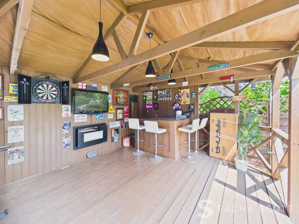Garden Bar