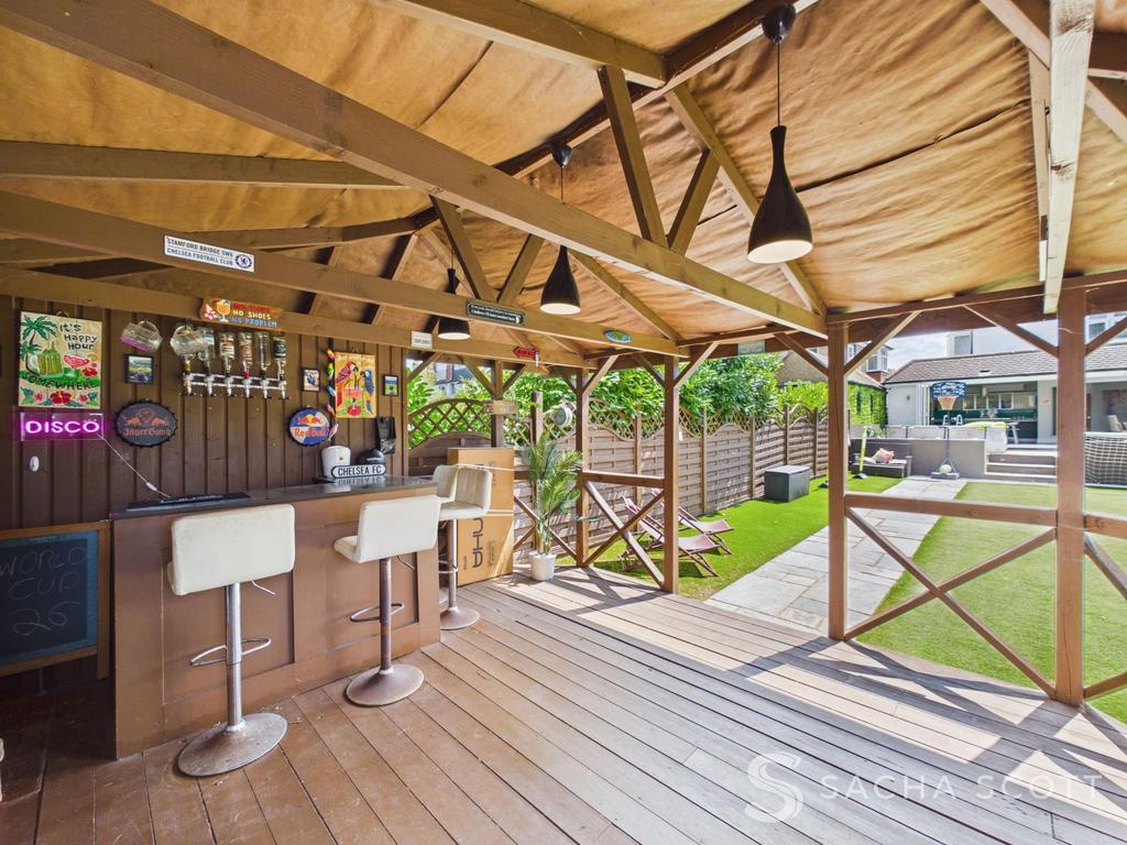 Garden Bar