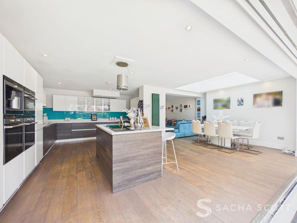 Kitchen / Breakfast / Diner