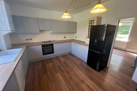 3 bedroom terraced house to rent, Urban Terrace, Grange Moor, Wakefield