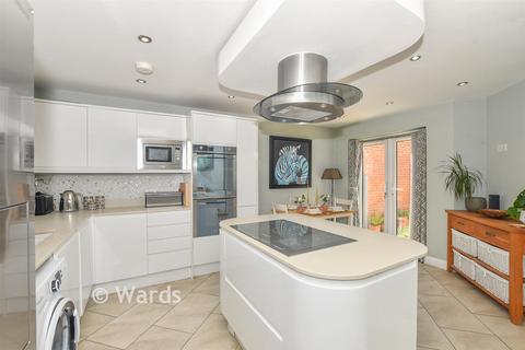 3 bedroom detached house for sale, Hadleigh Street, Ashford TN25
