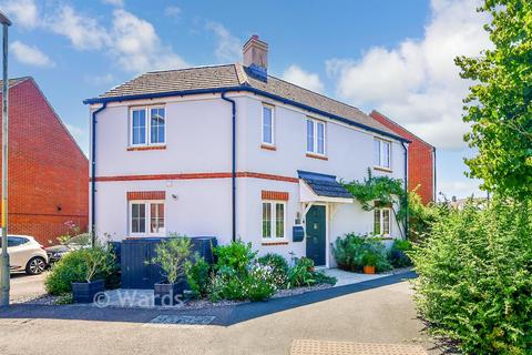 3 bedroom detached house for sale, Hadleigh Street, Ashford TN25