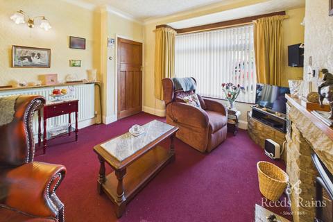 2 bedroom semi-detached house for sale, Arlington Crescent, West Yorkshire HX2